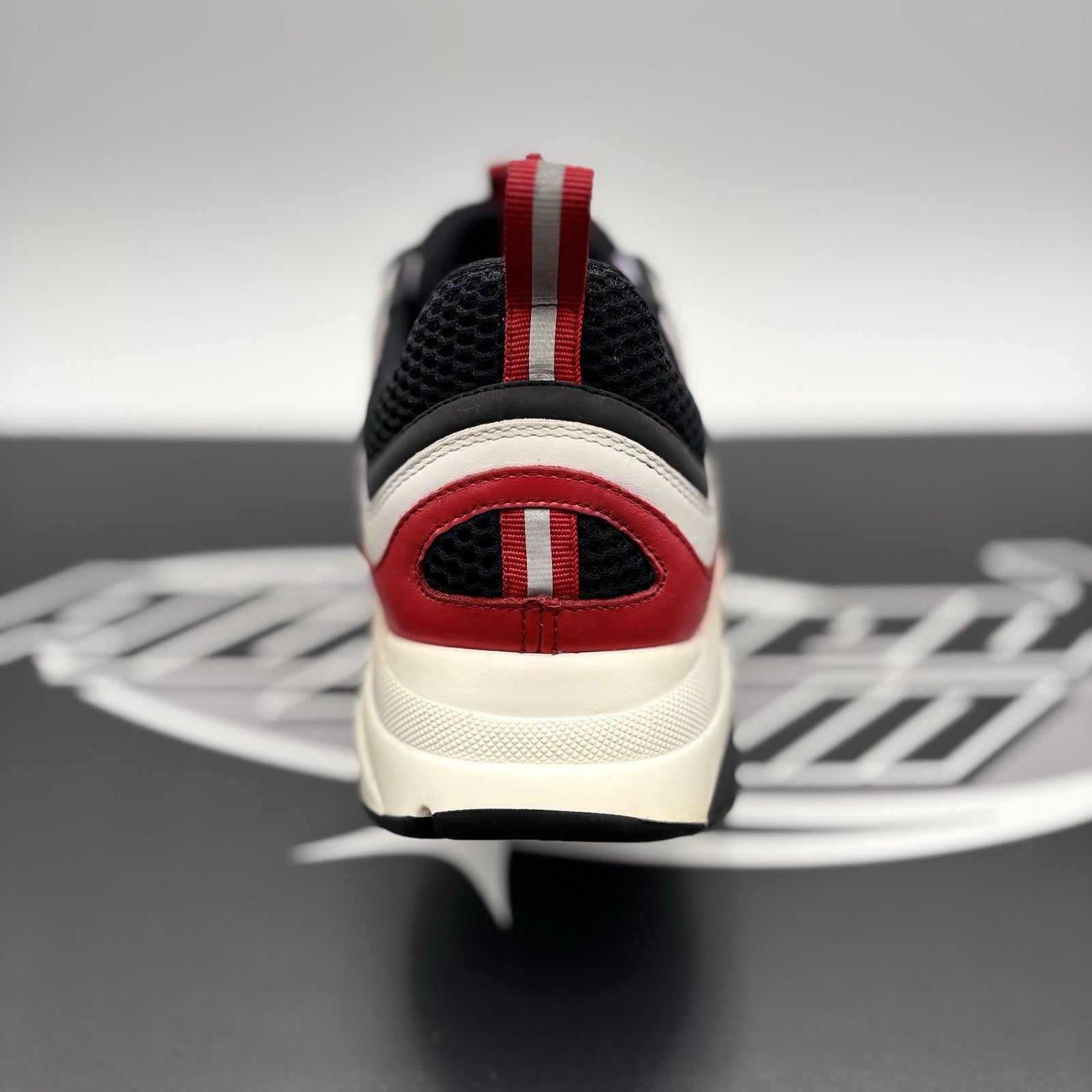 Size 42 (9 US) - Dior B22 Sneaker ' White, Red ' | GOOD CONDITION!