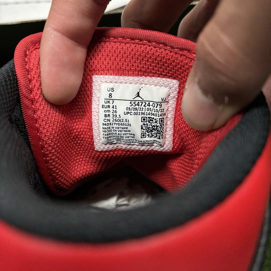 Size 8 - Jordan 1 Mid Bred Toe | SUPER CLEAN!