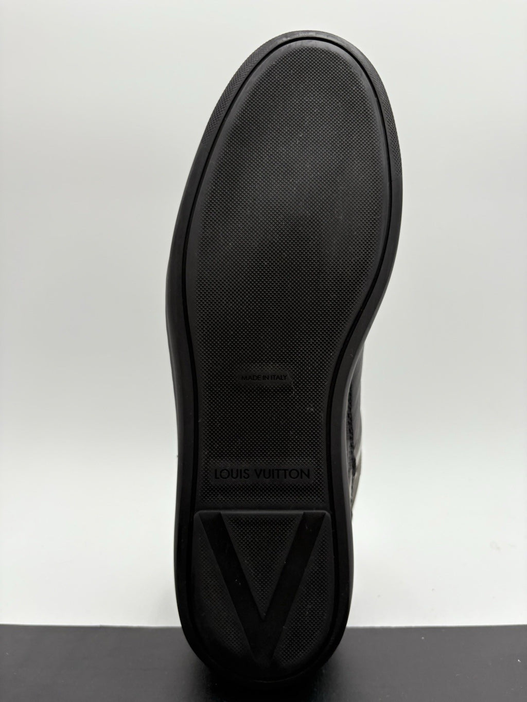 Size 10 LV (11-11.5 US) Louis Vuitton Leather Sneakers ' Black ' | GOOD COND!