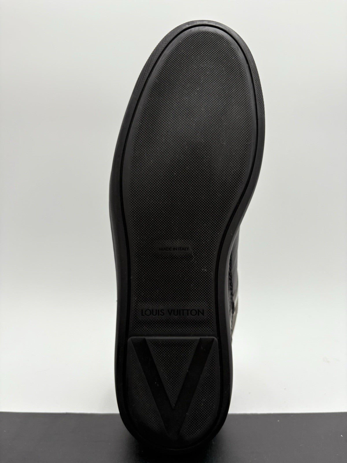 Size 10 LV (11-11.5 US) Louis Vuitton Leather Sneakers ' Black ' | GOOD COND!