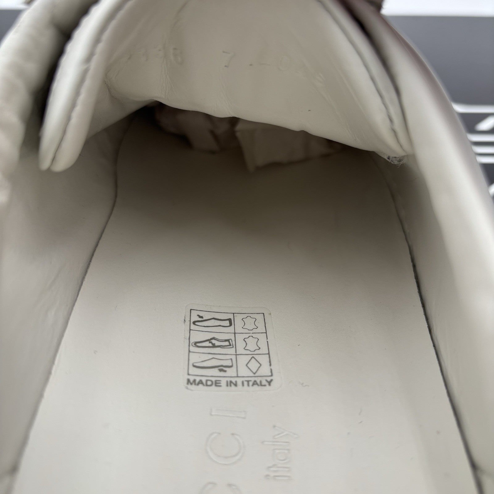 Size 7 G (7.5 US) - Gucci Ace ' Interlocking G ' | SUPER CLEAN!
