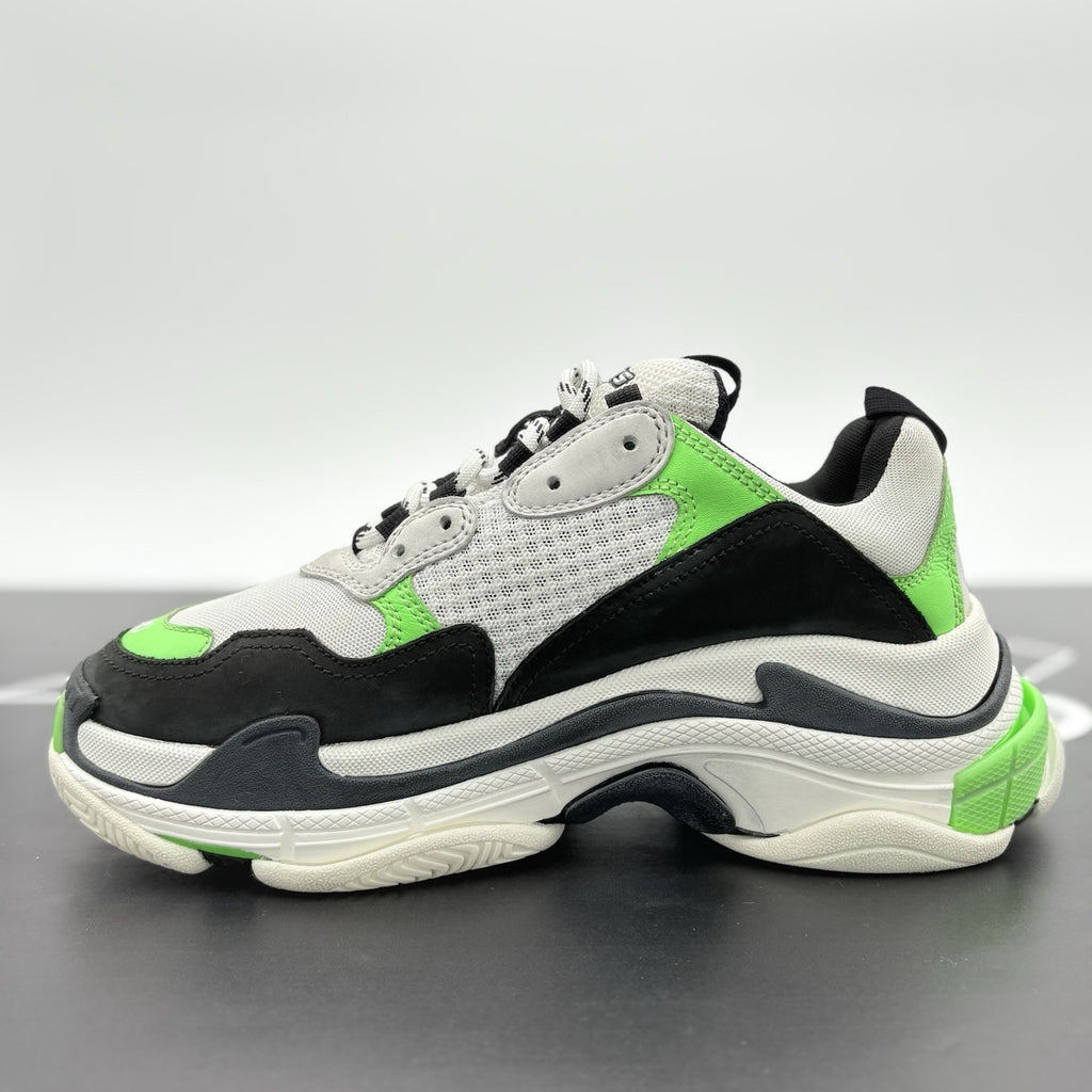 Size 40 - Balenciaga Triple S Sneaker ' Green Black ' | SUPER CLEAN!