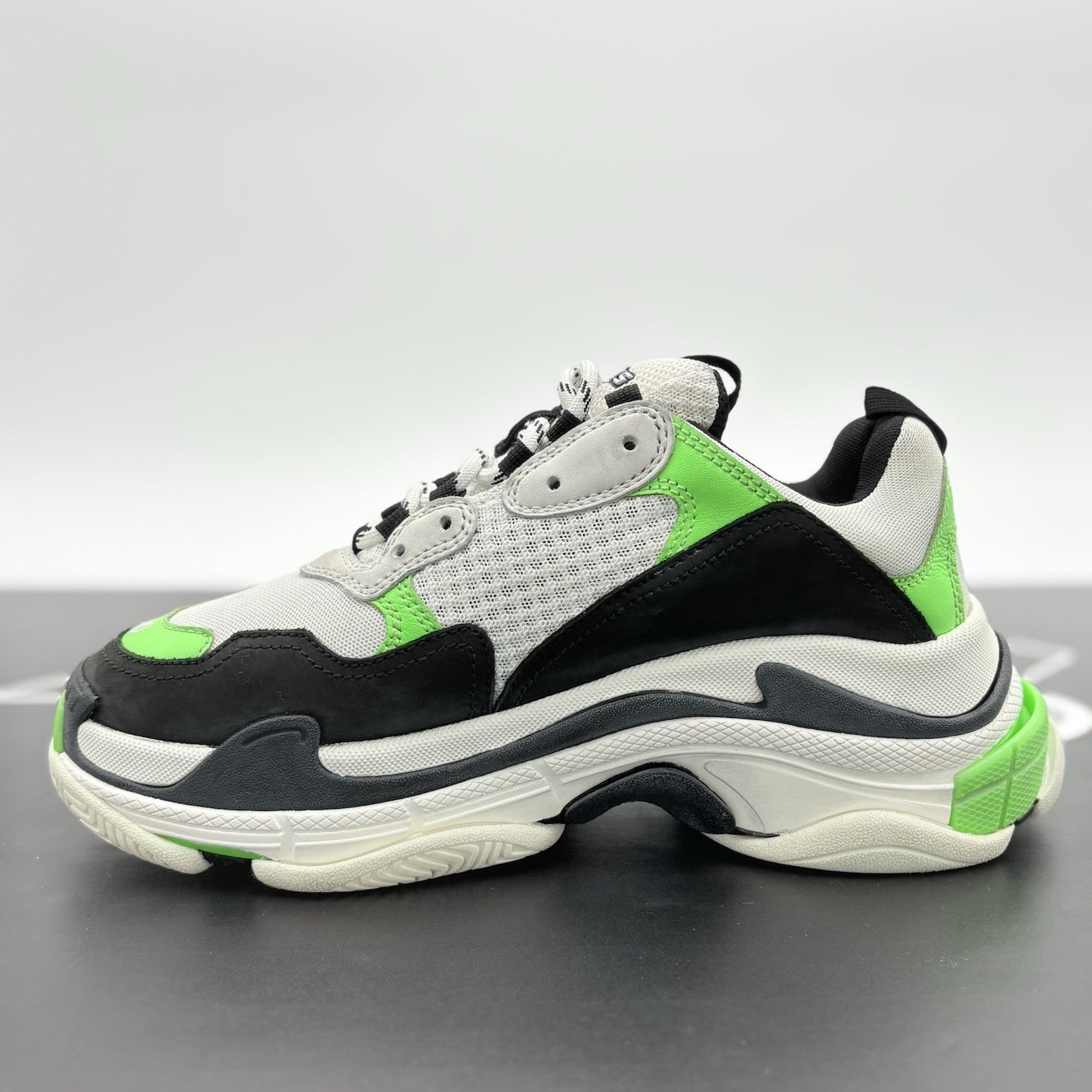 Size 40 - Balenciaga Triple S Sneaker ' Green Black ' | SUPER CLEAN!