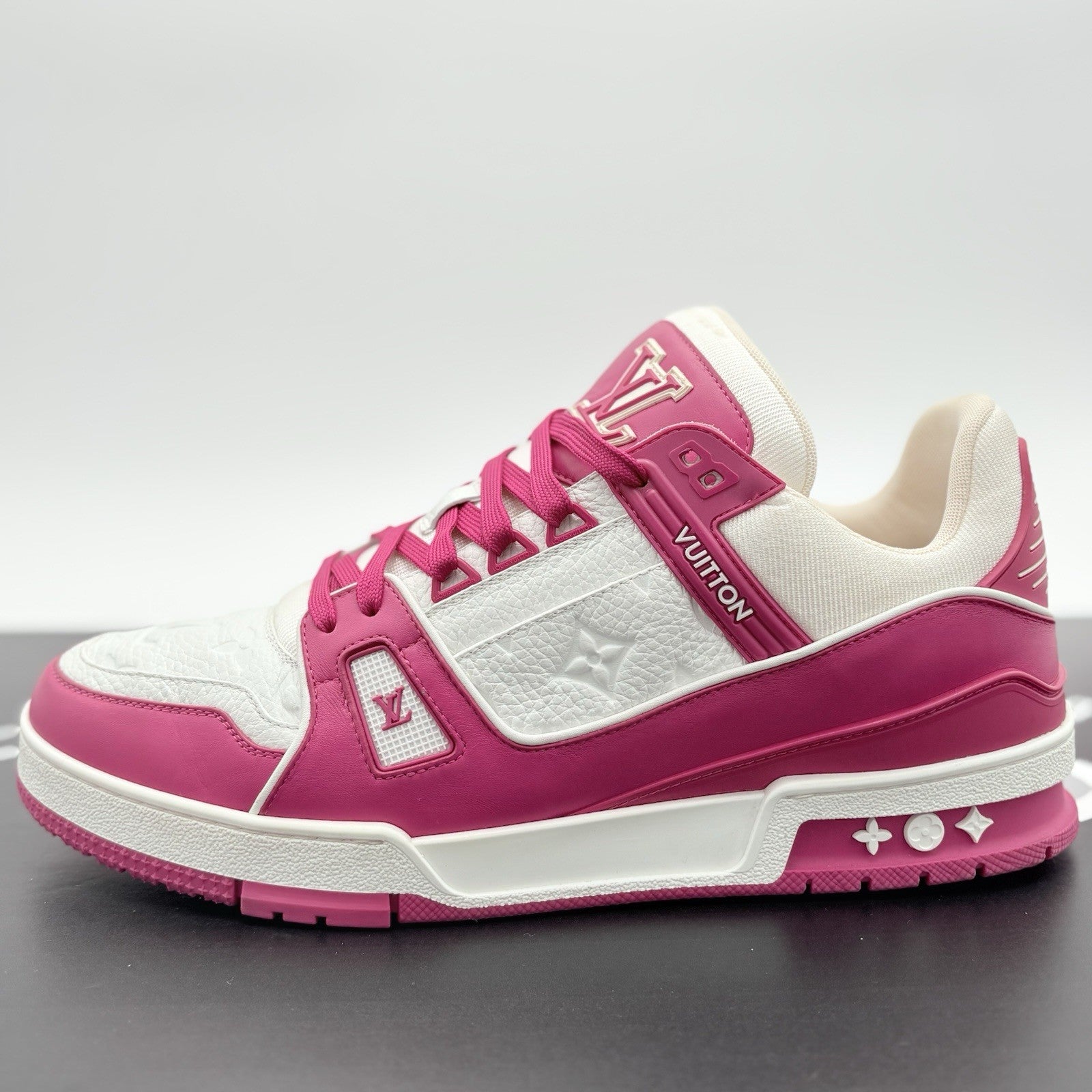 Size 10 LV (11-11.5 US) - Louis Vuitton Trainer ' White Pink ' | EXCELLENT COND!