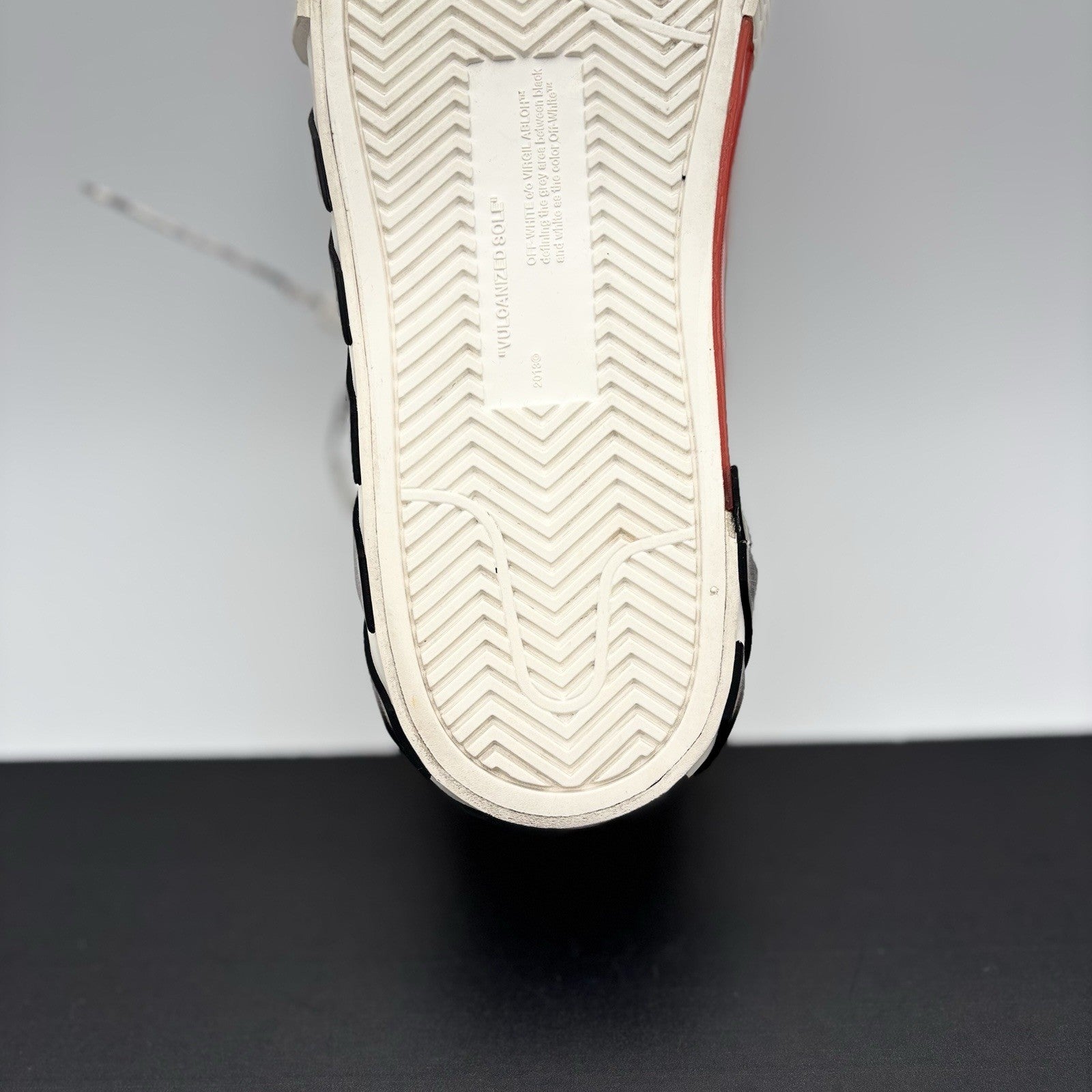 Size 40 (7 US) - Off-White Vulc Sneaker ' White ' | GOOD CONDITION!