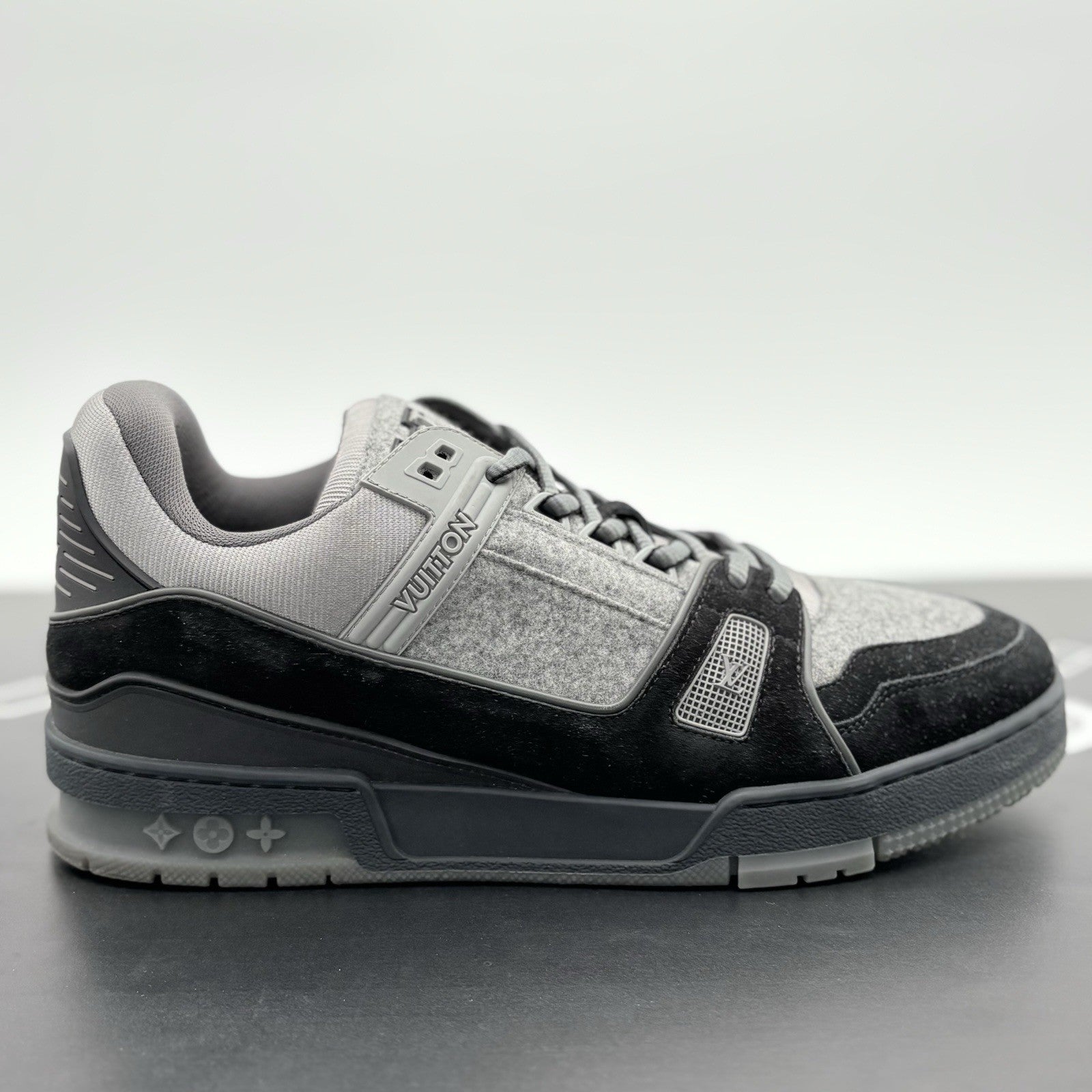 Size 9.5 LV (10.5-11 US) Louis Vuitton Trainer  ' Black Grey ' | SUPER CLEAN!