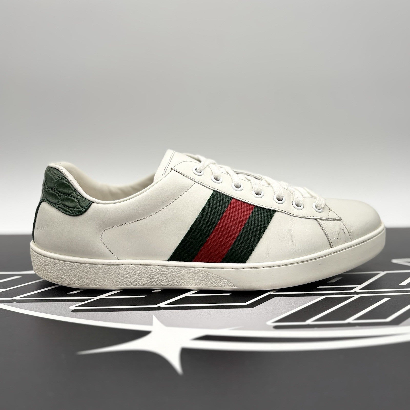 Size 9 G ( 10 US) - Gucci Ace Web  ' White, Red, Green ' | GOOD CONDITION!