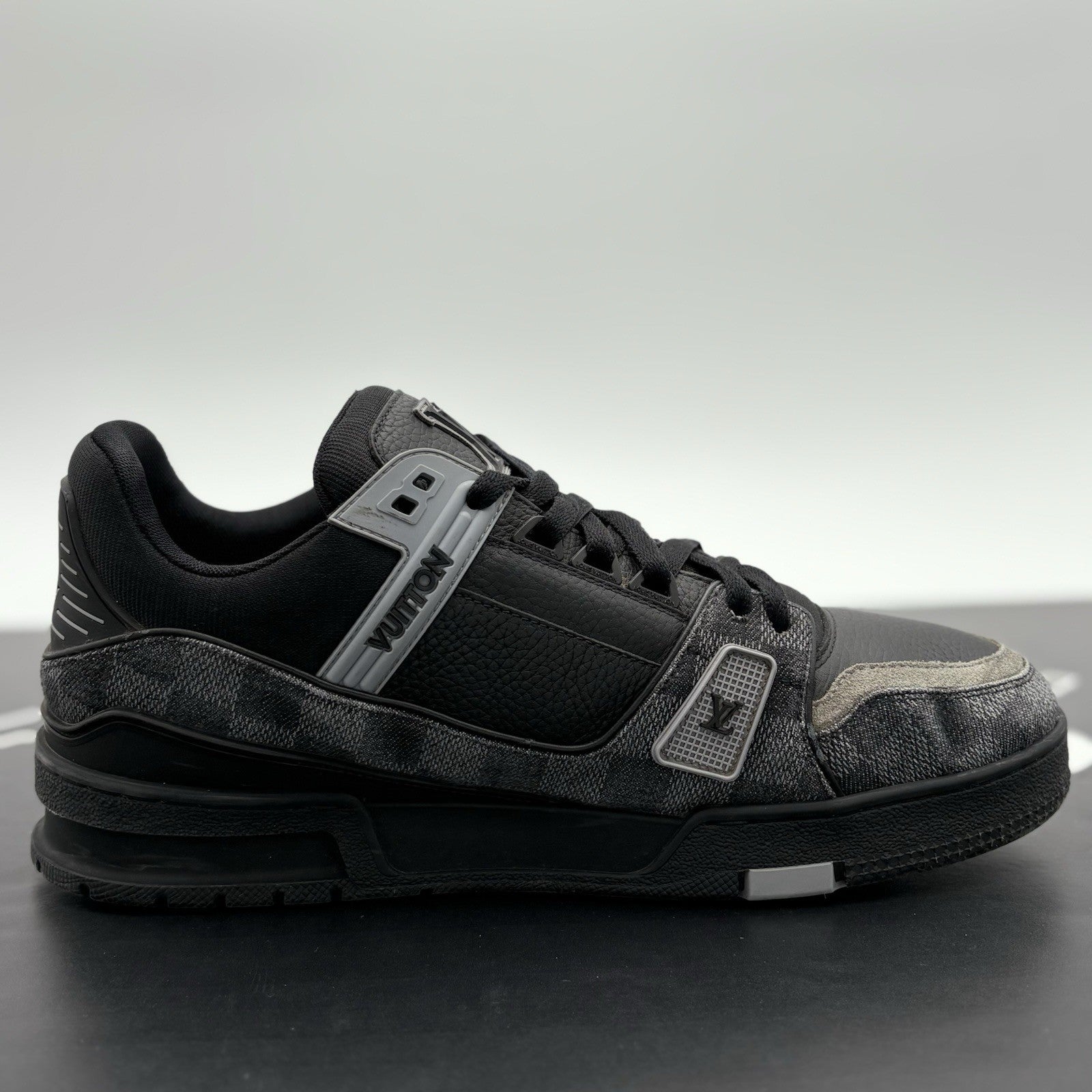 Size 8 LV (US 9-9.5) Louis Vuitton Trainer ' Damier Denim ' | GOOD CONDITION!