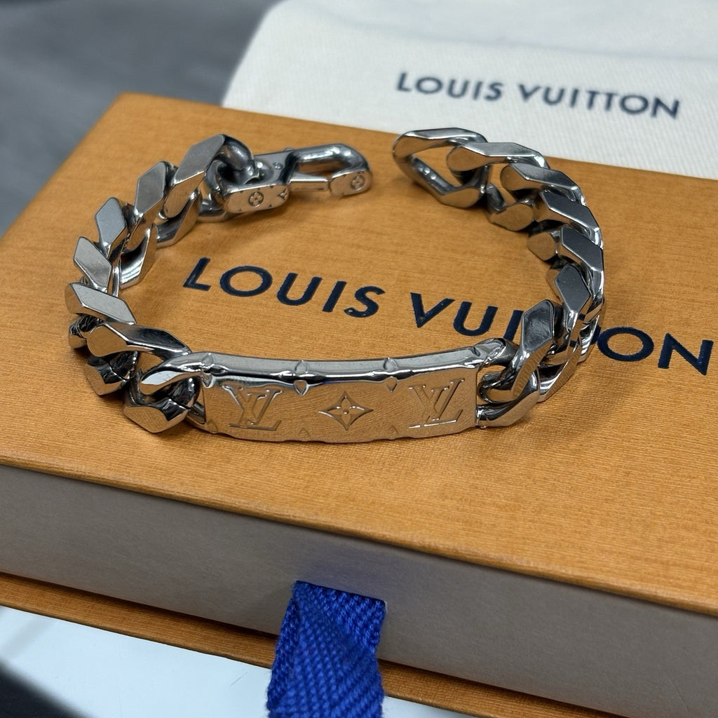 Louis Vuitton Monogram Chain Bracelet | WORN 1-3x | SUPER CLEAN!
