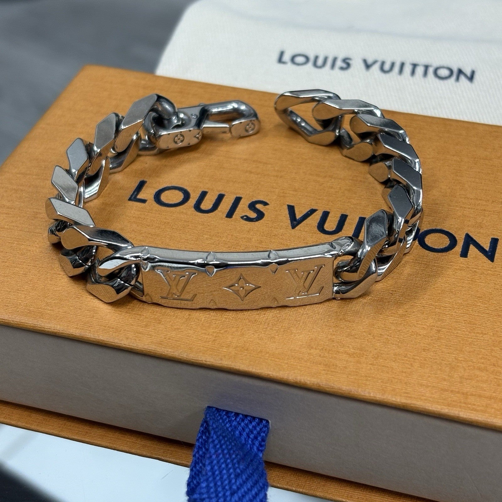 Louis Vuitton Monogram Chain Bracelet | WORN 1-3x | SUPER CLEAN!
