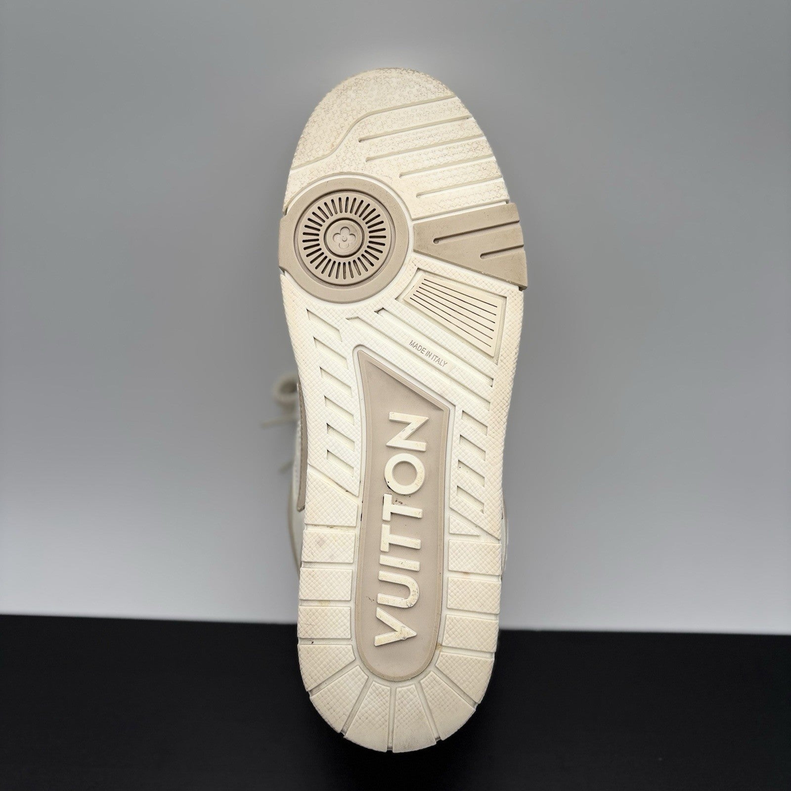 Size 10.5 LV (11.5-12 US) Louis Vuitton Skate ' White ' | GOOD CONDITION!