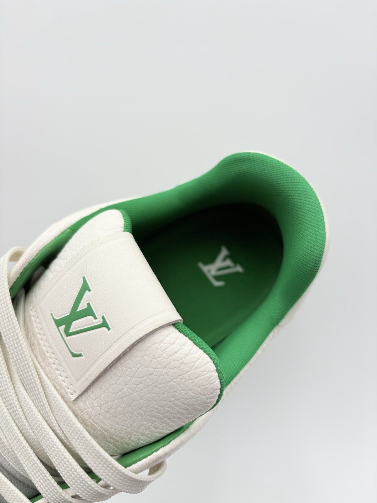 Size 11 LV (12-12.5 US) Louis Vuitton Trainer ' White Green ' | GREAT CONDITION!