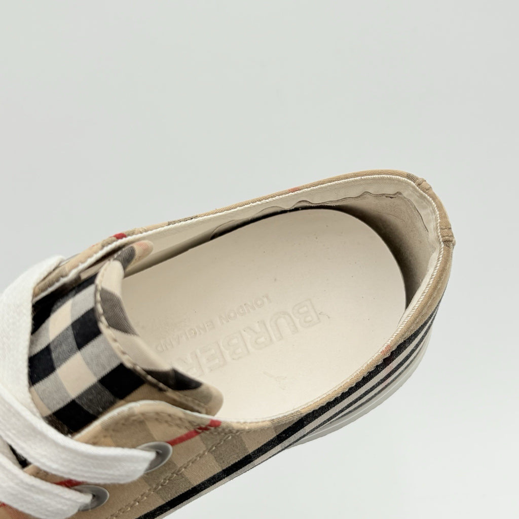 Size 40 (7 US) Burberry Logo Print Sneaker ' Vintage Check ' | GREAT CONDITION!
