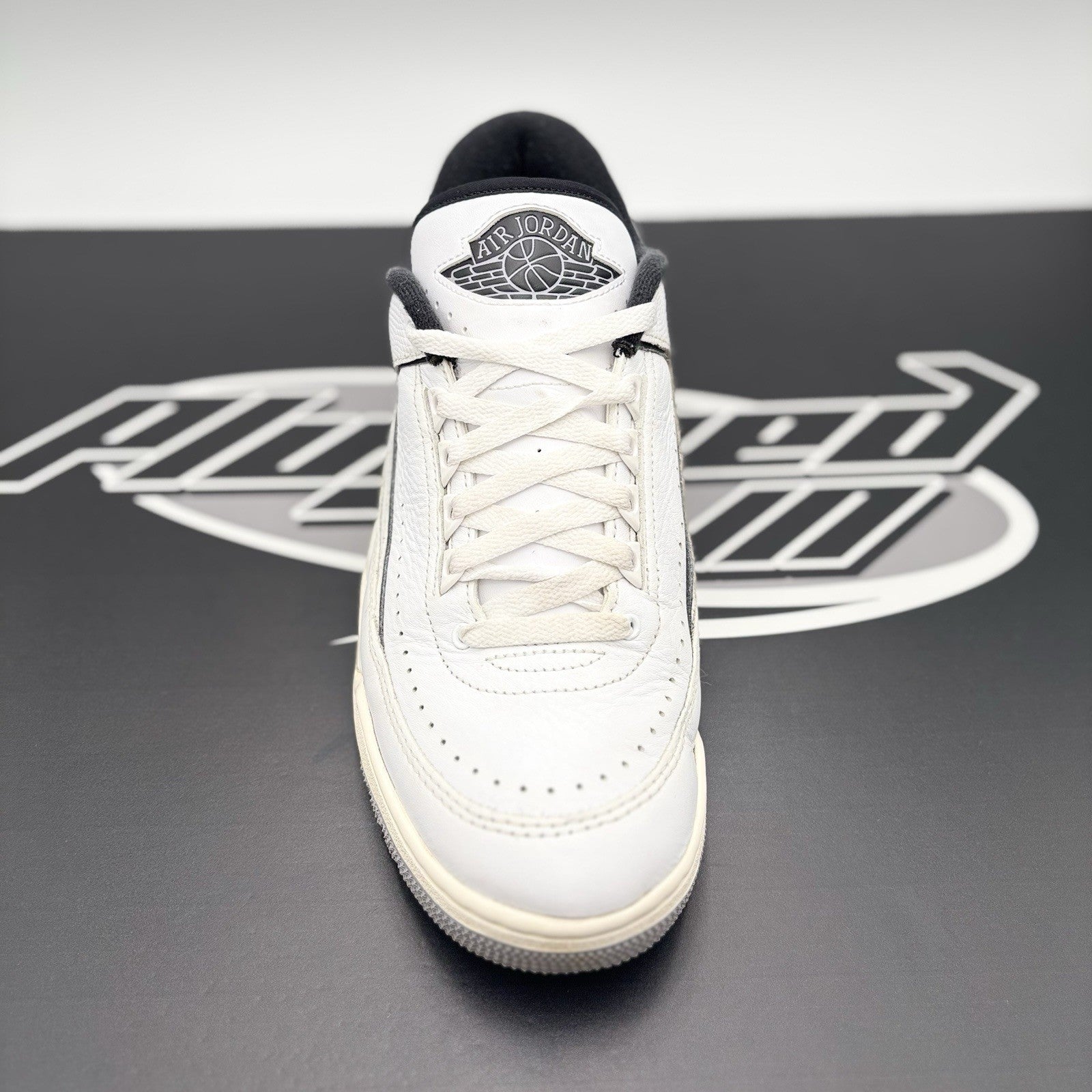 Size 11 - Air Jordan 2 Low ' White Black ' | GOOD CONDITION!