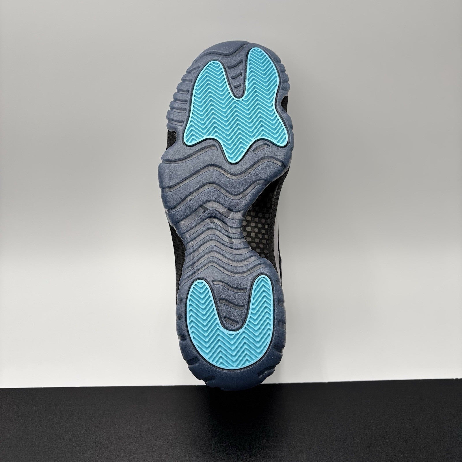 Size 11.5 - Air Jordan 11 Retro 2025 Gamma Blue | NEW!