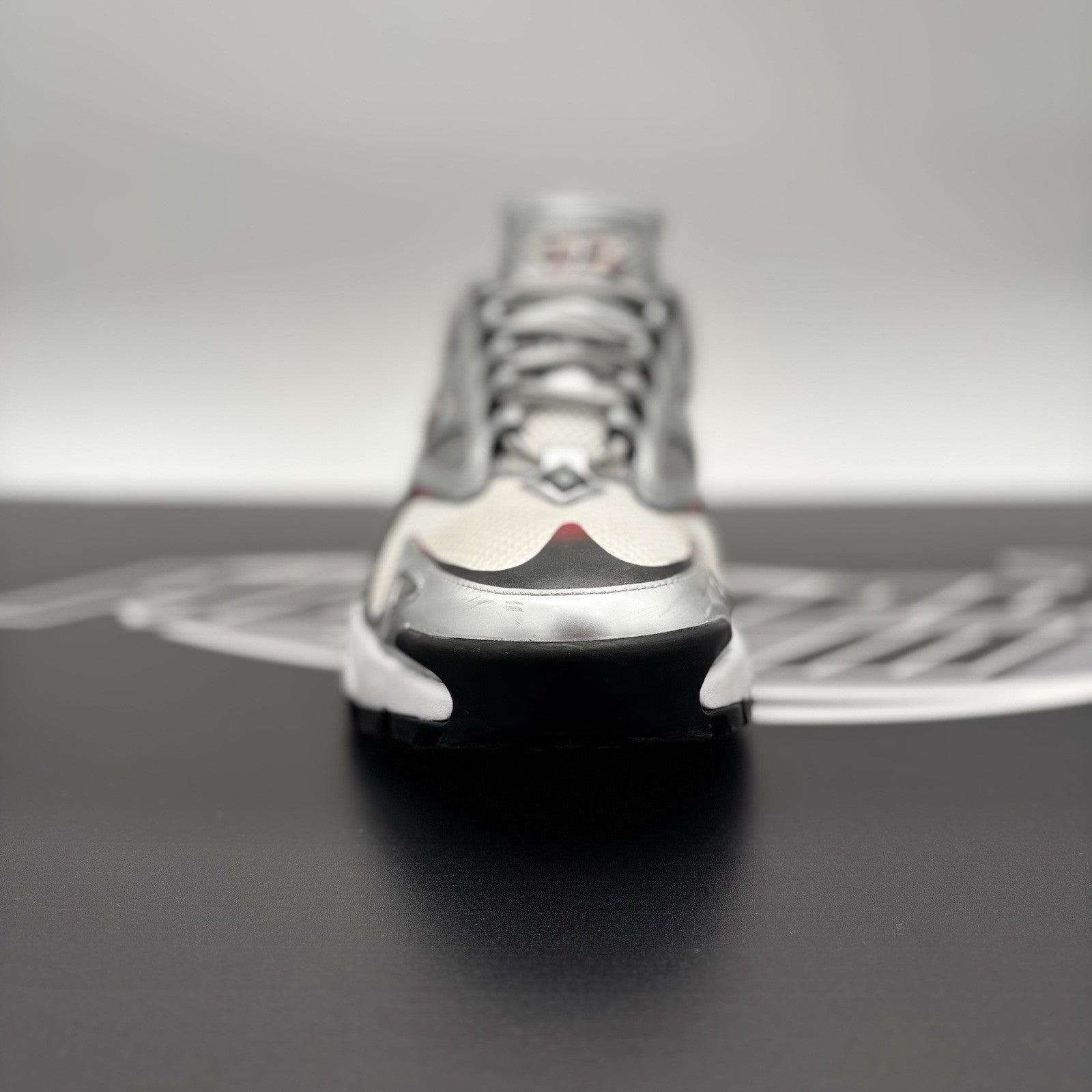 Size 8.5 LV (9.5-10 US) Louis Vuitton Tactic Runner ' Red Grey ' | GREAT COND!
