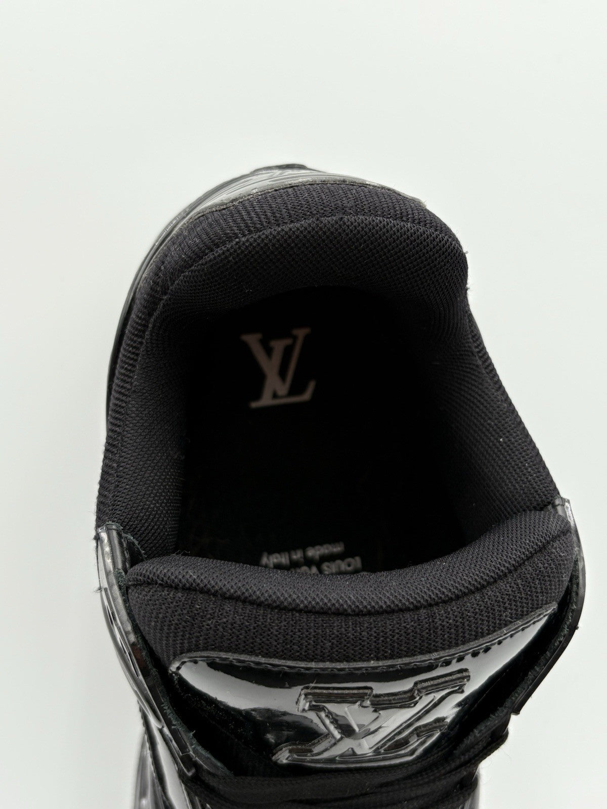 Size 6 LV (7-7.5 US) Louis Vuitton Trainer ' Patent Leather Black ' | GREAT COND
