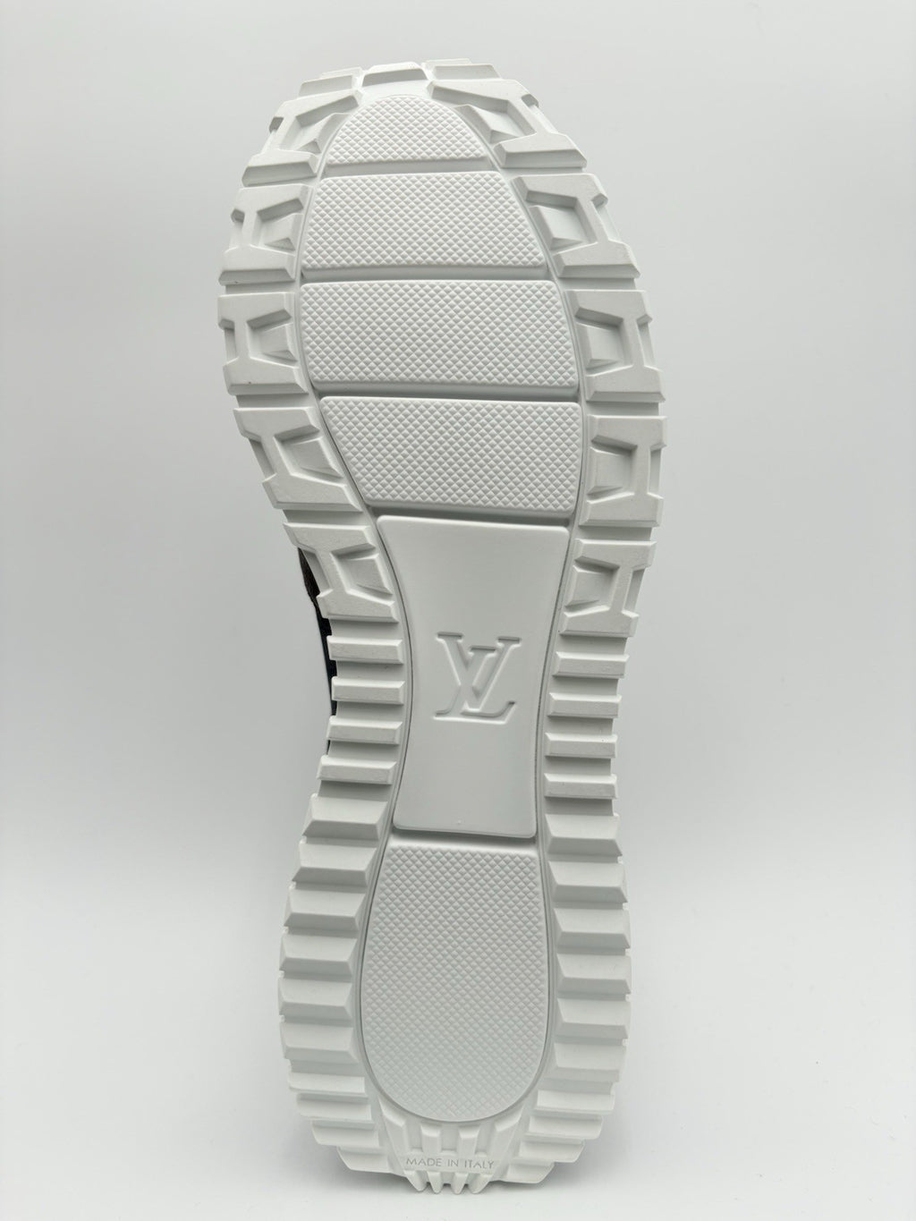 Size 7 LV (8-8.5 US) Louis Vuitton Run Away Sneaker ' Tri-Color ' | ONLY WORN 1x