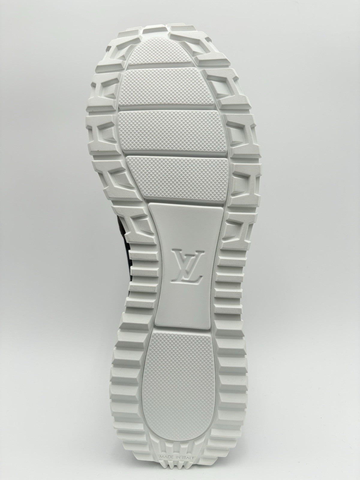 Size 7 LV (8-8.5 US) Louis Vuitton Run Away Sneaker ' Tri-Color ' | ONLY WORN 1x