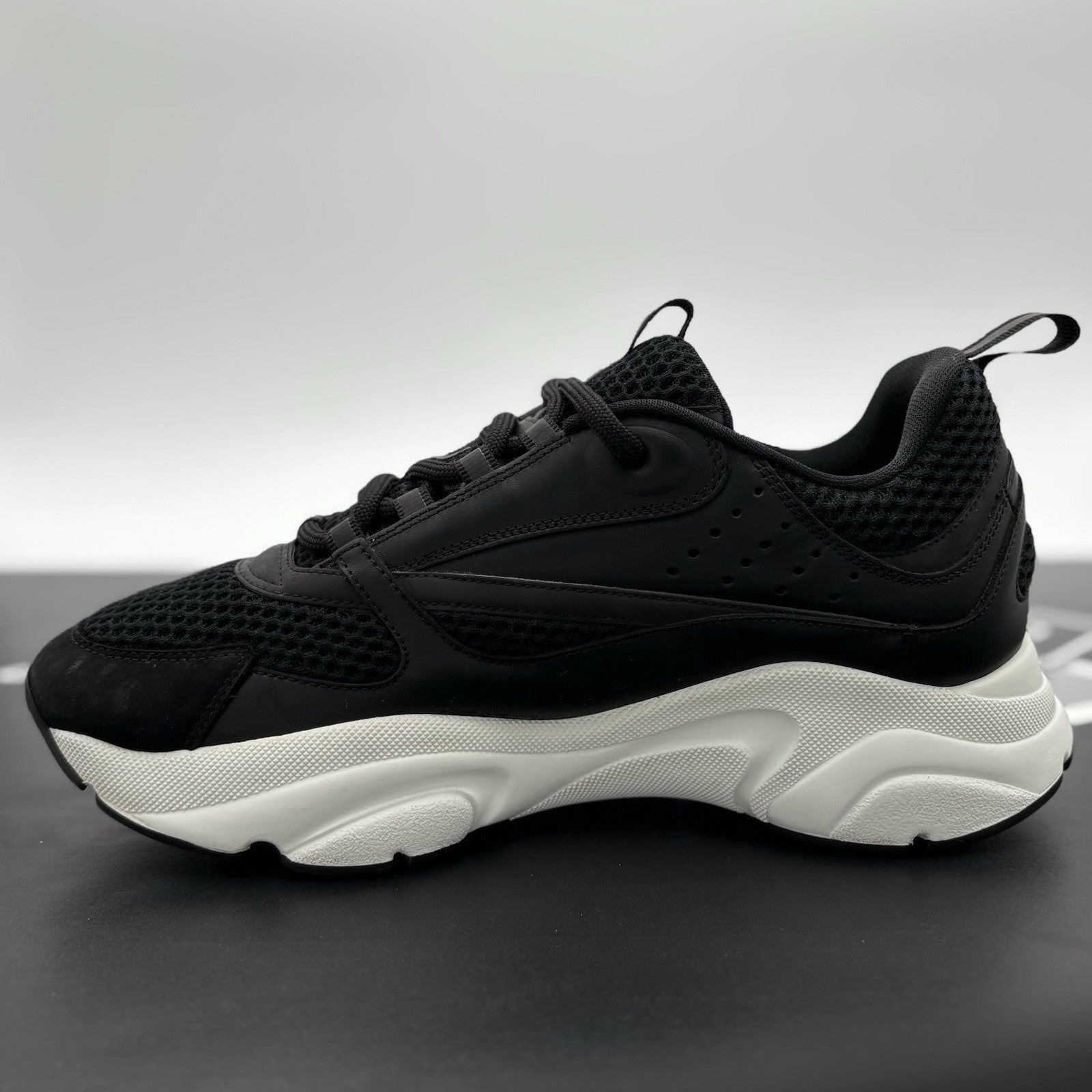 Size 41.5 (8.5 US) - Dior B22 Sneaker ' Black White ' | SUPER CLEAN!