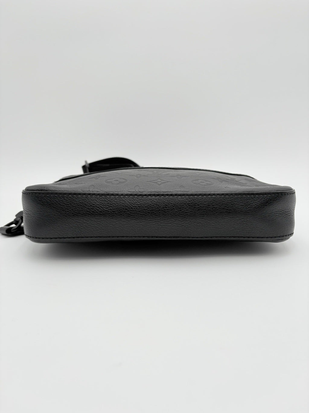 Louis Vuitton Messenger Bag Monogram Shadow ' Black ' | SUPER CLEAN!