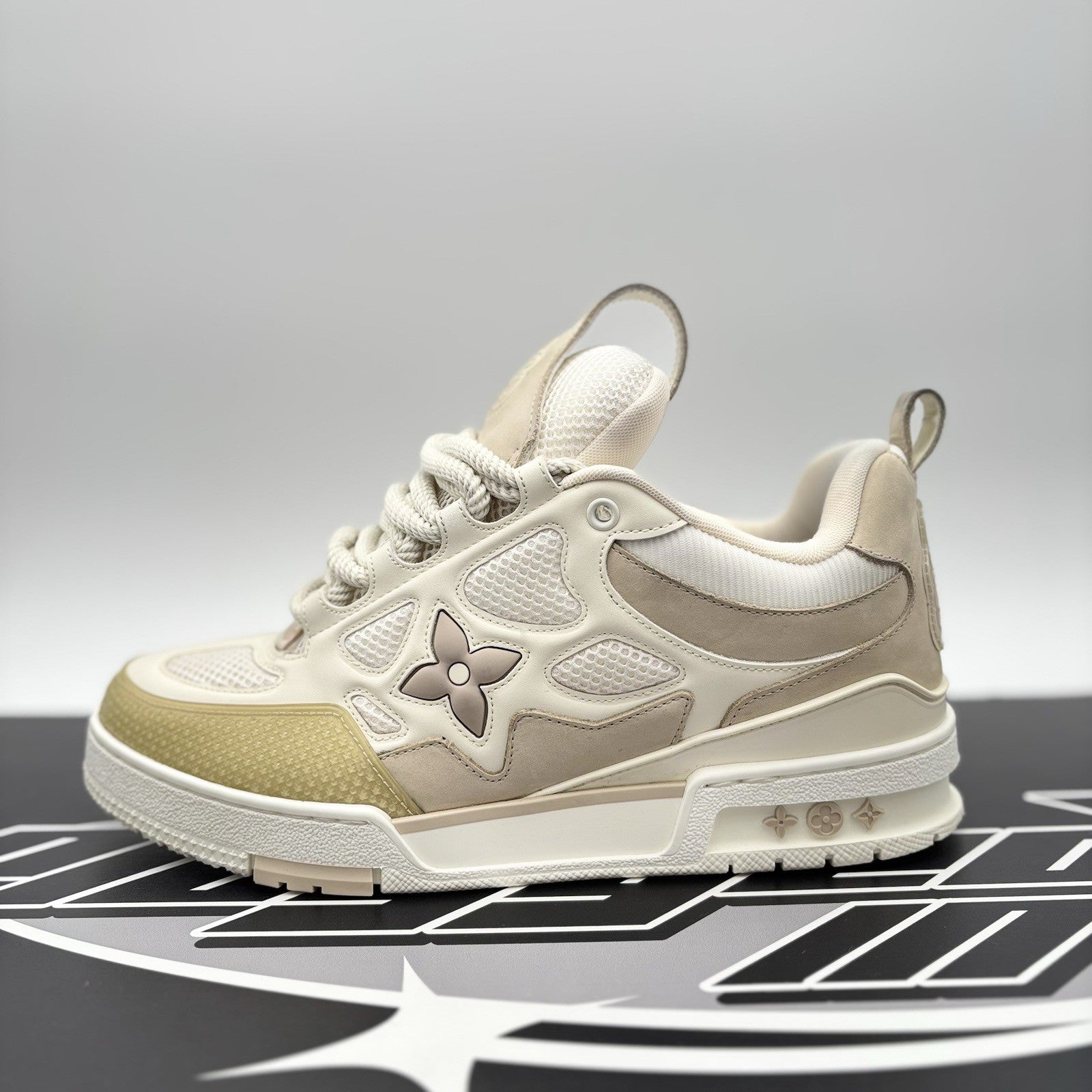 Size 7 LV (8-8.5 US) - Louis Vuitton Skate ' Beige White ' | GREAT COND!