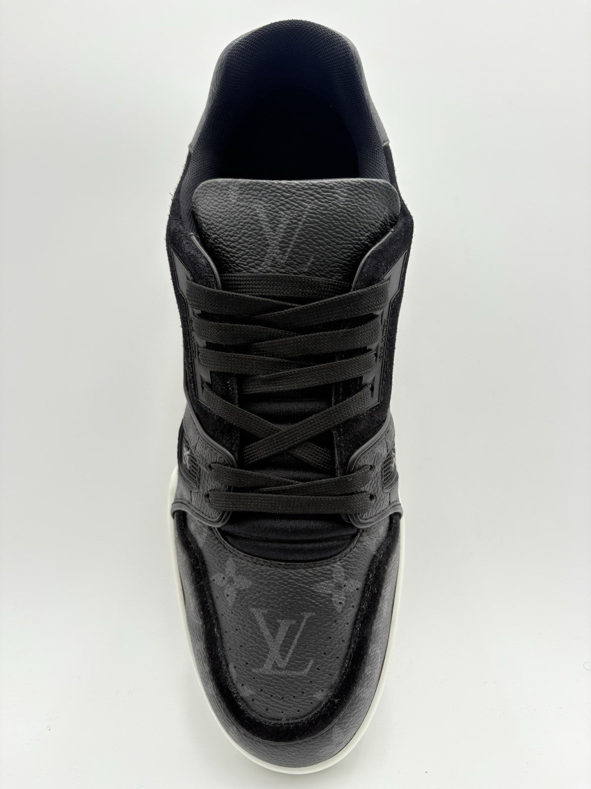 Size 8 LV (US 9-9.5) Louis Vuitton Trainer ' Black ' | SUPER CLEAN!