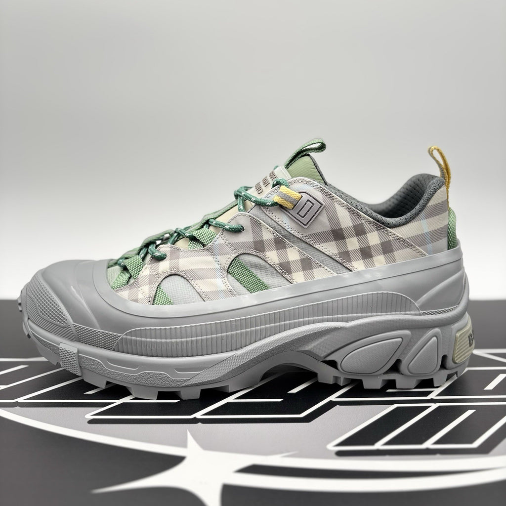 Size 44.5 (11.5 US) Burberry Arthur ' Grey, Plaid ' | NEW!