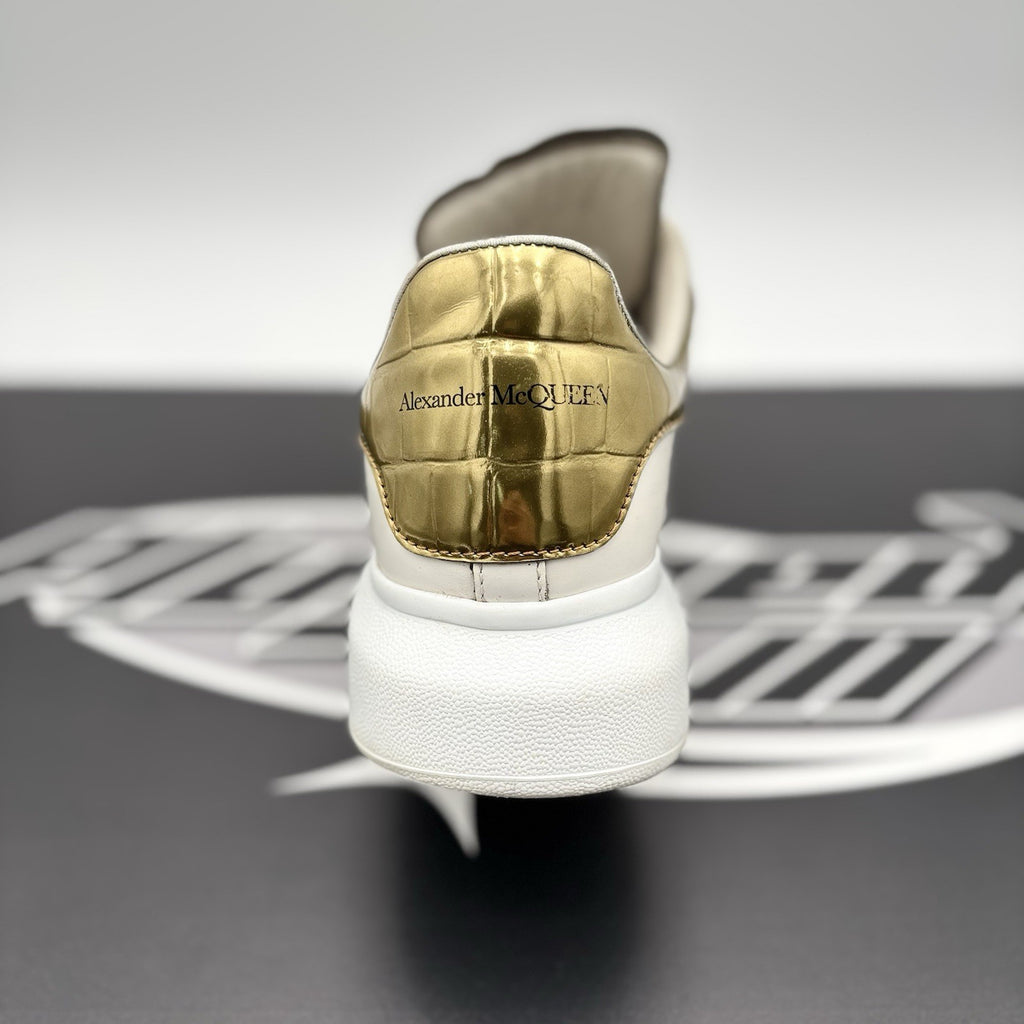 Size 41 (8 US) Alexander McQueen Oversized ' Gold Crocodile ' | GOOD COND!