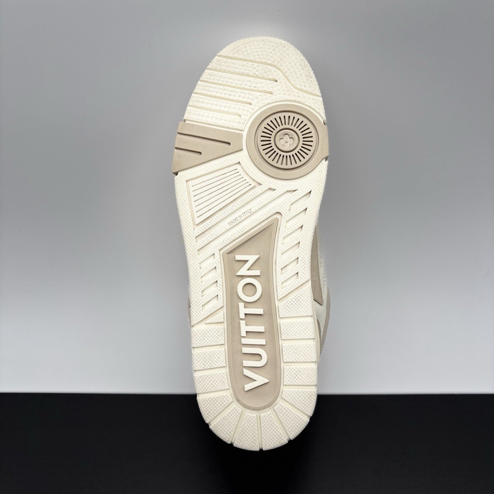 Size 7 LV (8-8.5 US) - Louis Vuitton Skate ' Beige White ' | EXCELLENT COND!