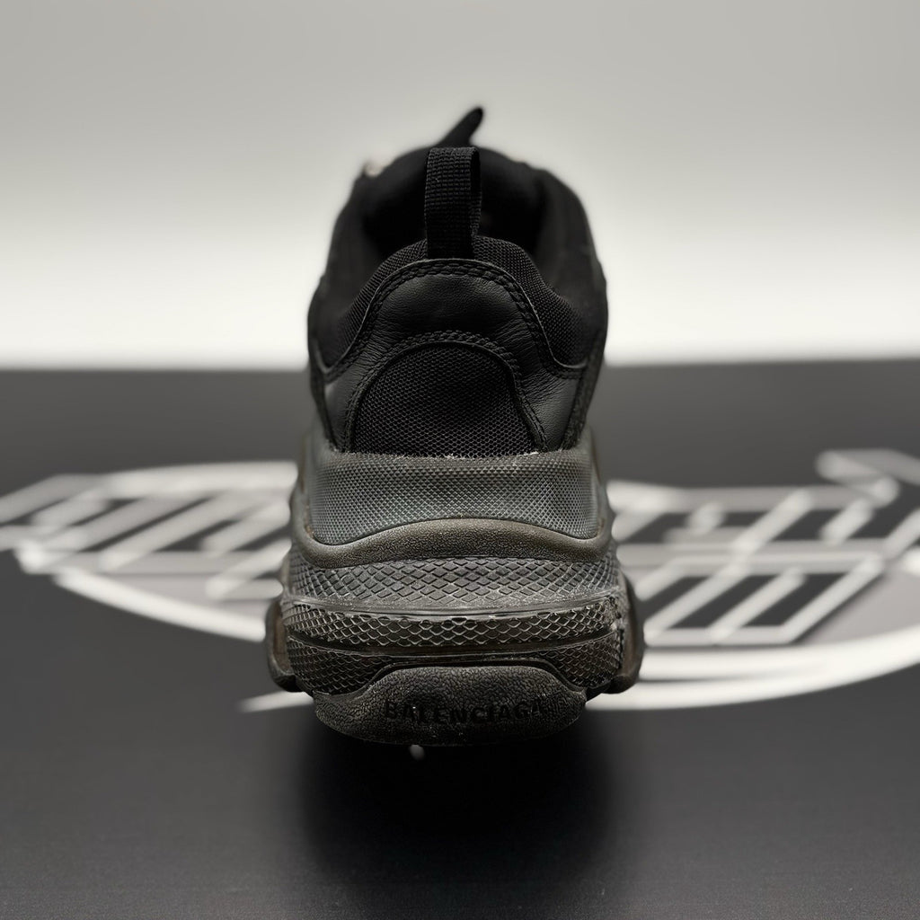 Size 42 (9 US) - Balenciaga Triple S ' Black ' | GOOD CONDITION!