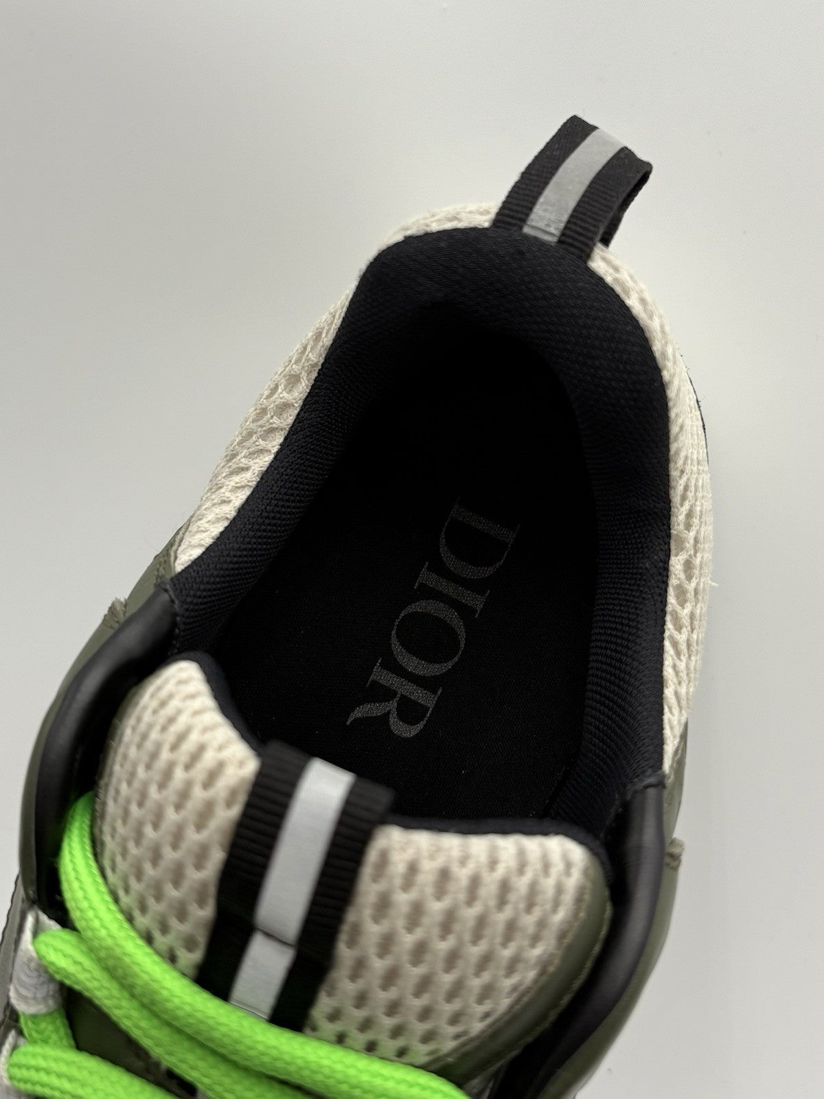 Size 43 (10 US) - Dior B22 Sneaker ' Khaki Pistachio ' | SUPER CLEAN!