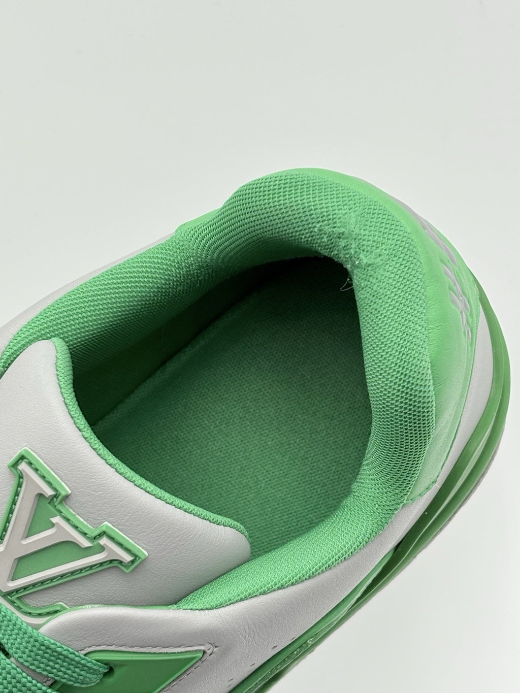 Size 8.5 LV (9.5-10 US) Louis Vuitton LV Trainer ' Green Grey ' | SUPER CLEAN!
