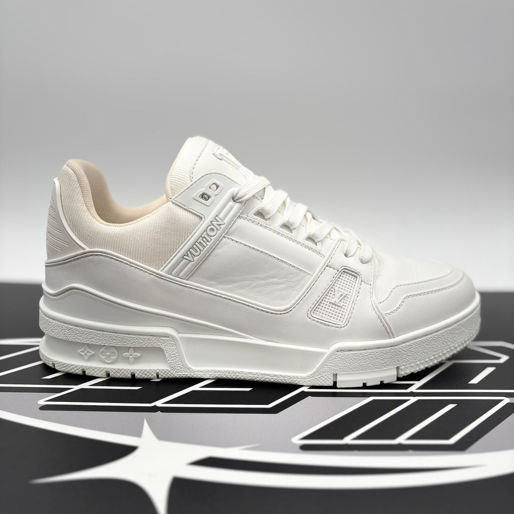Size 7 LV (8-8.5 US) - Louis Vuitton Trainer ' White ' | EXCELLENT CONDITION!