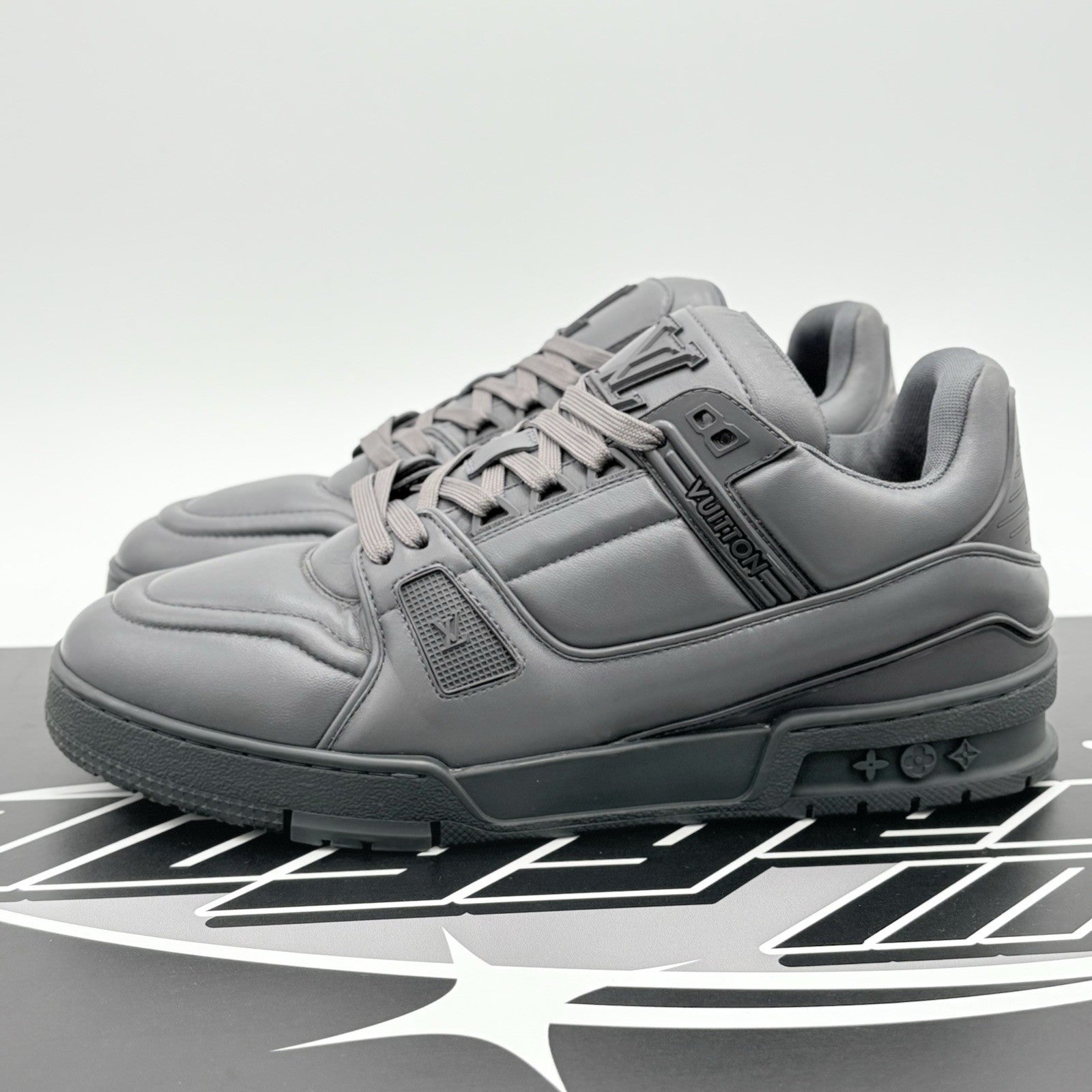 Size 7 LV (8-8.5 US) Louis Vuitton Trainer ' Dark Grey ' | SUPER CLEAN!