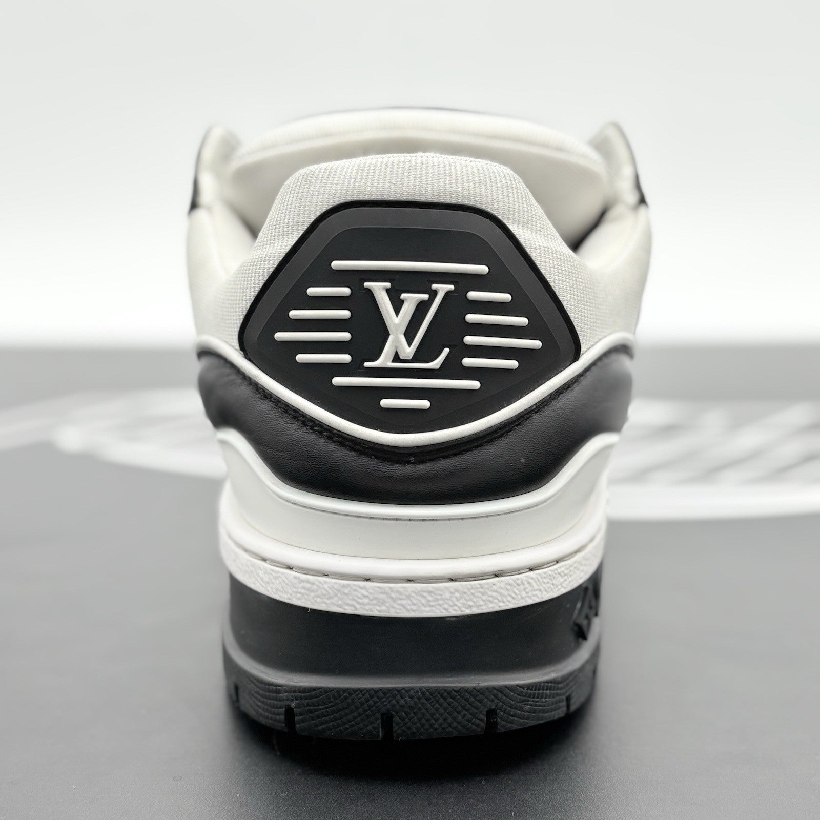 Size 10 LV (11-11.5 US) - Louis Vuitton Maxi ' Black White ' | GREAT CONDITION!