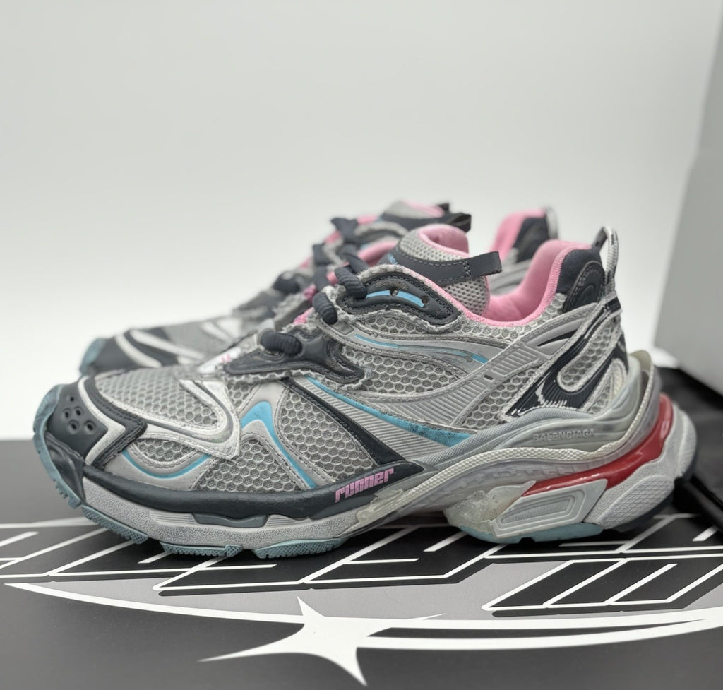 Size 42 (9 US) - Balenciaga Runner ' Grey Pink Blue ' | SUPER CLEAN!