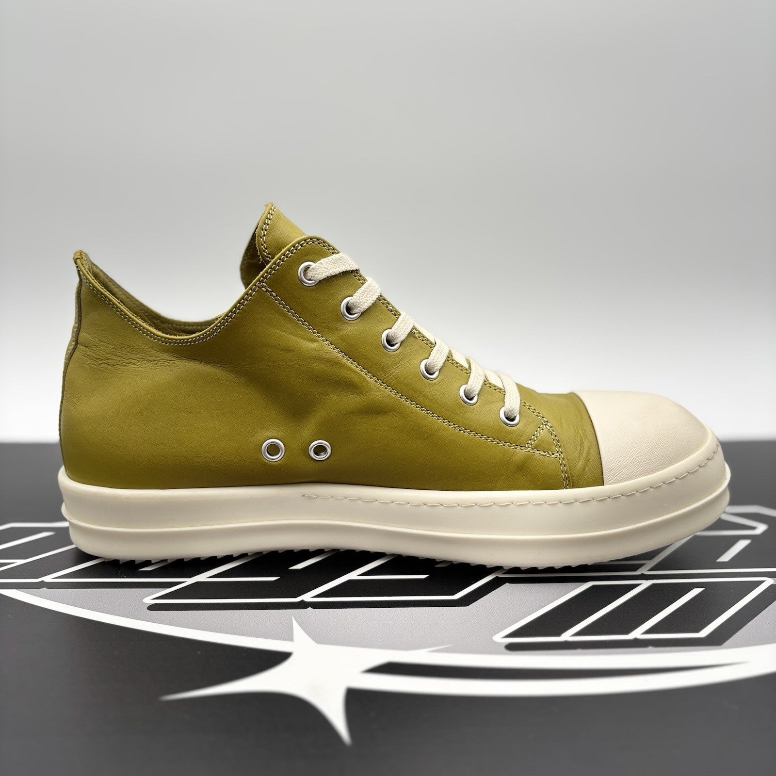Size 44 (11 US) Rick Owens Low Leather  ' Acid Milk ' | GREAT CONDITION!