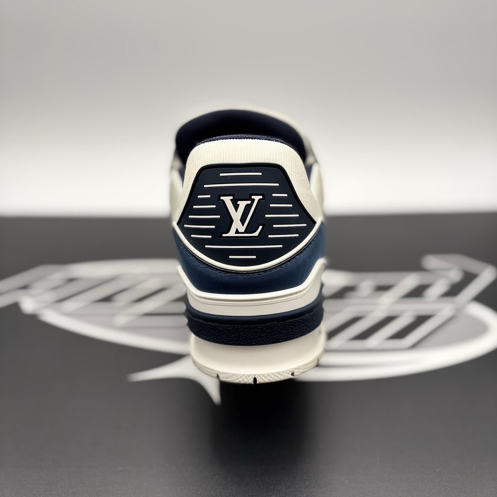 Size 6 LV (7-7.5 US ) Louis Vuitton Trainer ' White, Navy ' | GREAT CONDITION!