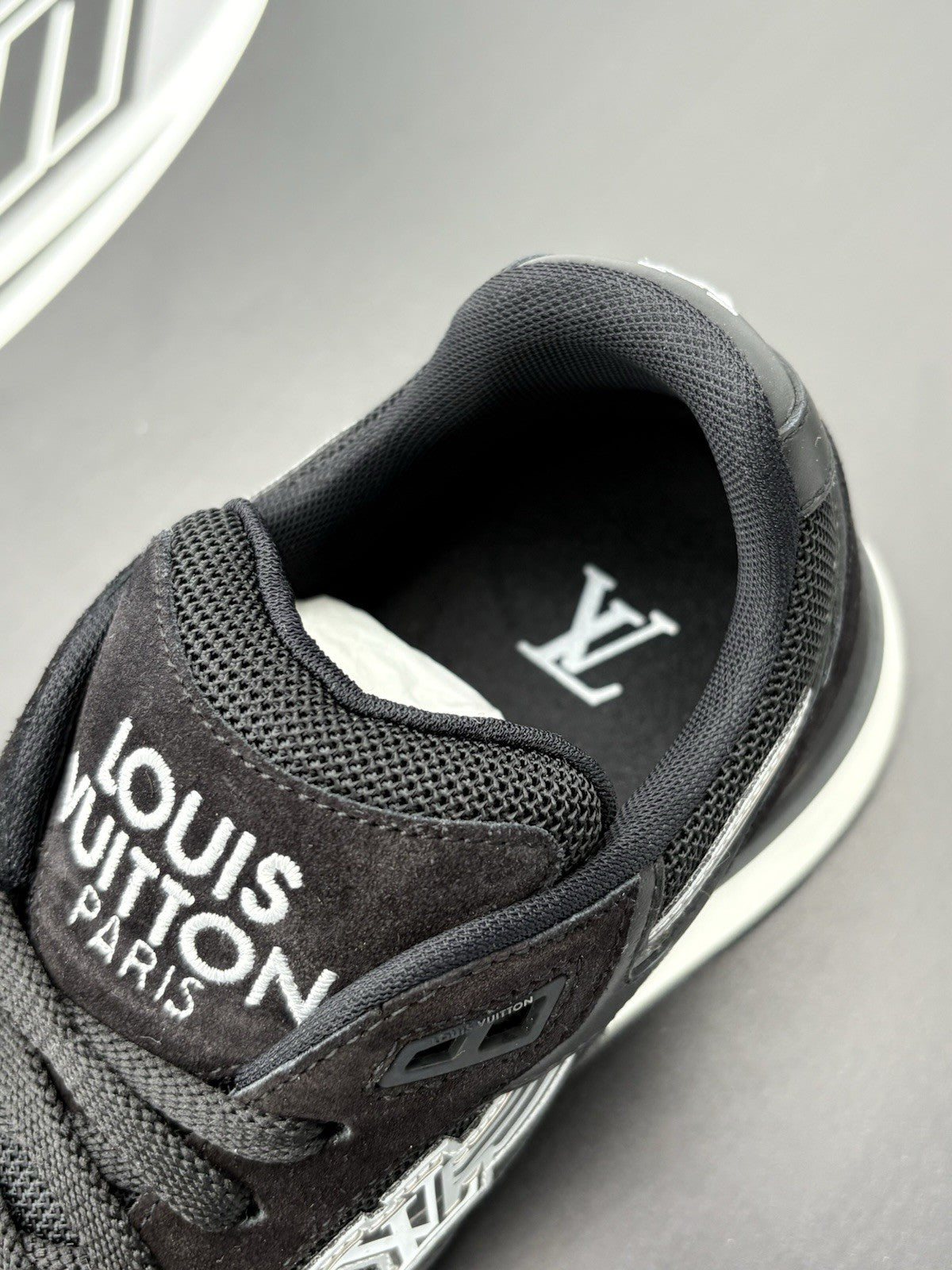 Size 8 LV (9-9.5 US) Louis Vuitton Run Away Low ' Black ' | EXCELLENT CONDITION!