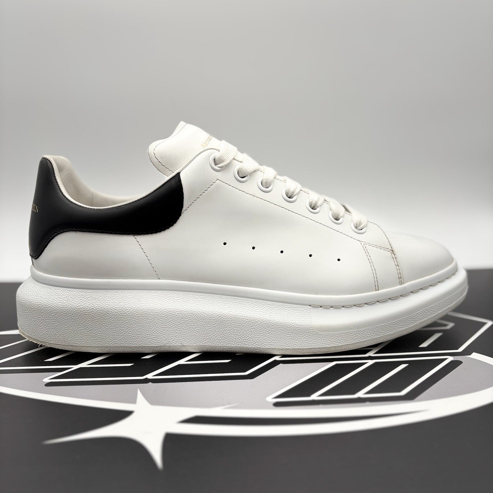 Size 46.5 (13.5 US) - Alexander McQueen ' White Black ' | GREAT CONDITION!