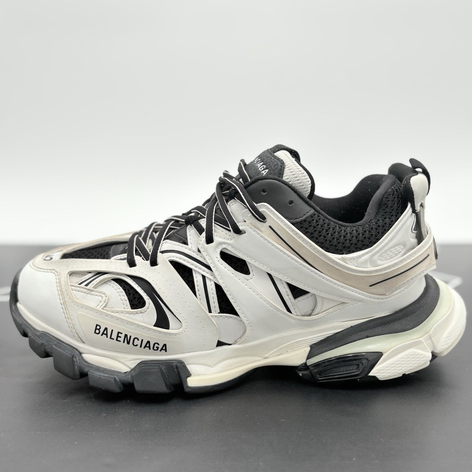 Size 42 (9 US) - Balenciaga Track Sneaker ' White Black ' | SUPER CLEAN!