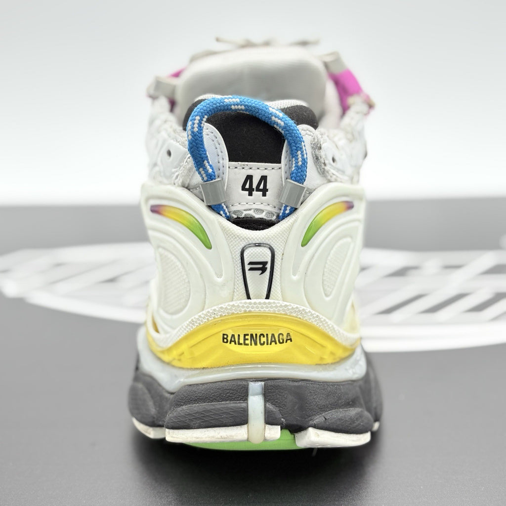 Size 44 (11 US) - Balenciaga Runner ' Gradient White ' | SUPER CLEAN!