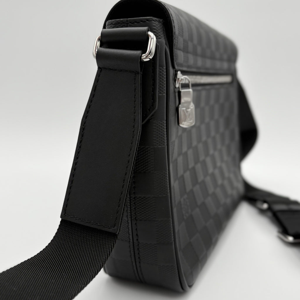 Louis Vuitton District PM Infini Messenger Bag ' Black ' | PRISTINE CONDITION!
