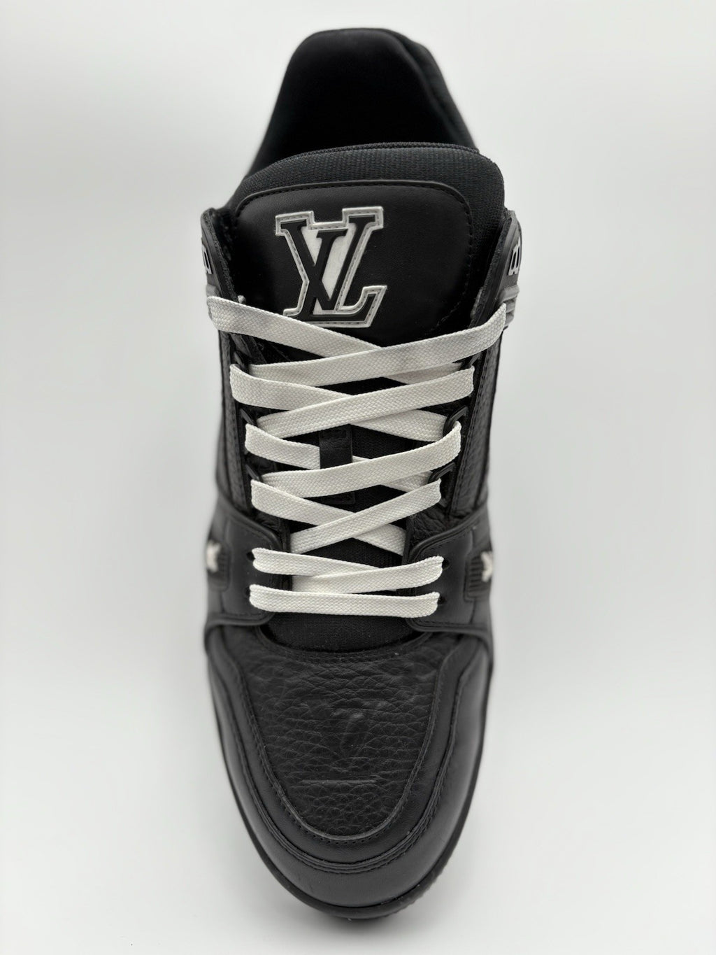 Size 8.5 LV (9.5-10 US) - Louis Vuitton Trainer ' Black ' | SUPER CLEAN!