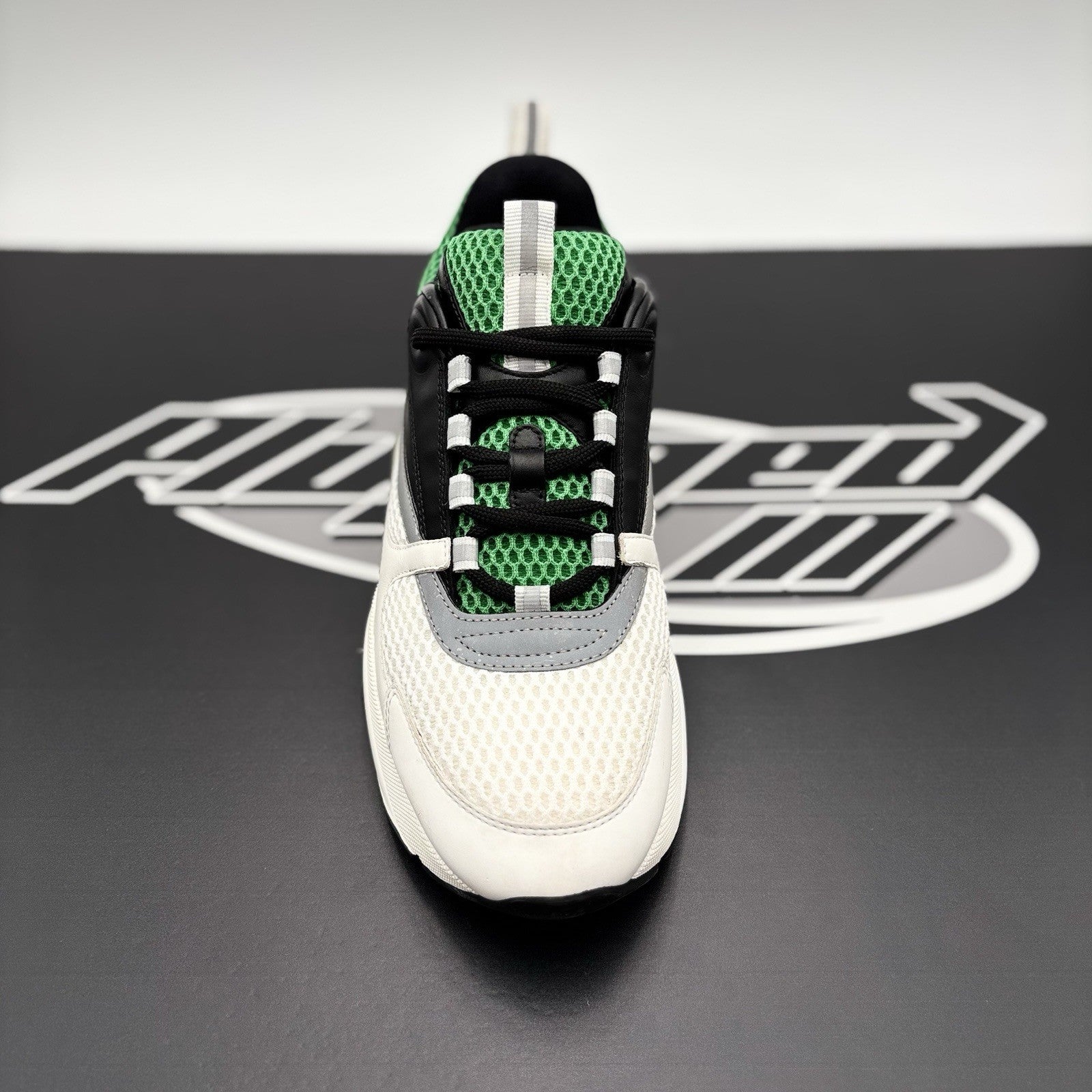 Size 42 (9 US) - Dior B22 Sneaker ' Green White Black ' | GREAT CONDITION!