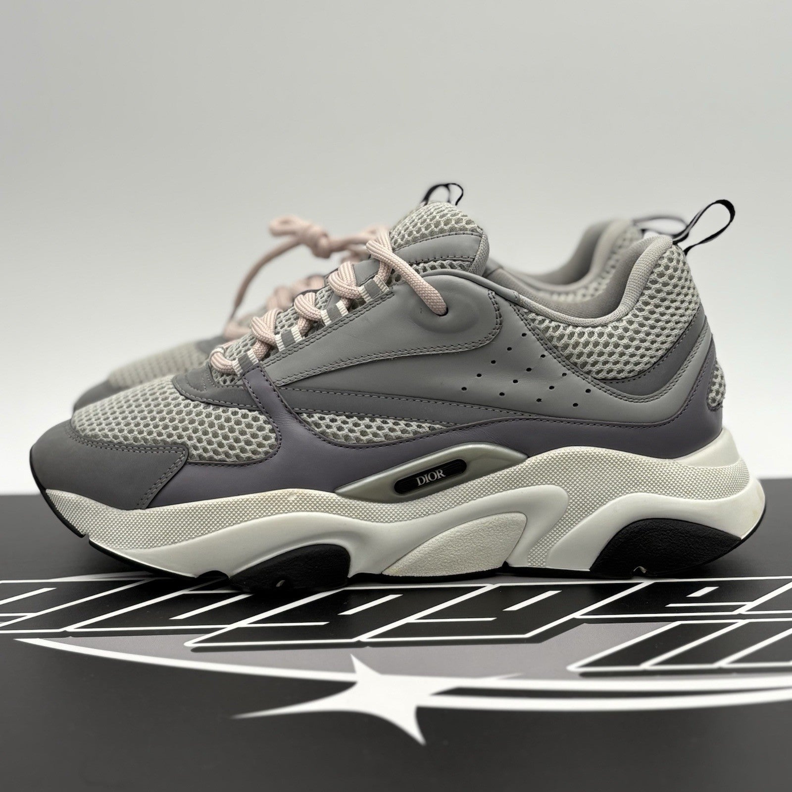 Size 44 (11 US) - Dior B22 Sneaker ' Grey Pink Laces ' | SUPER CLEAN!