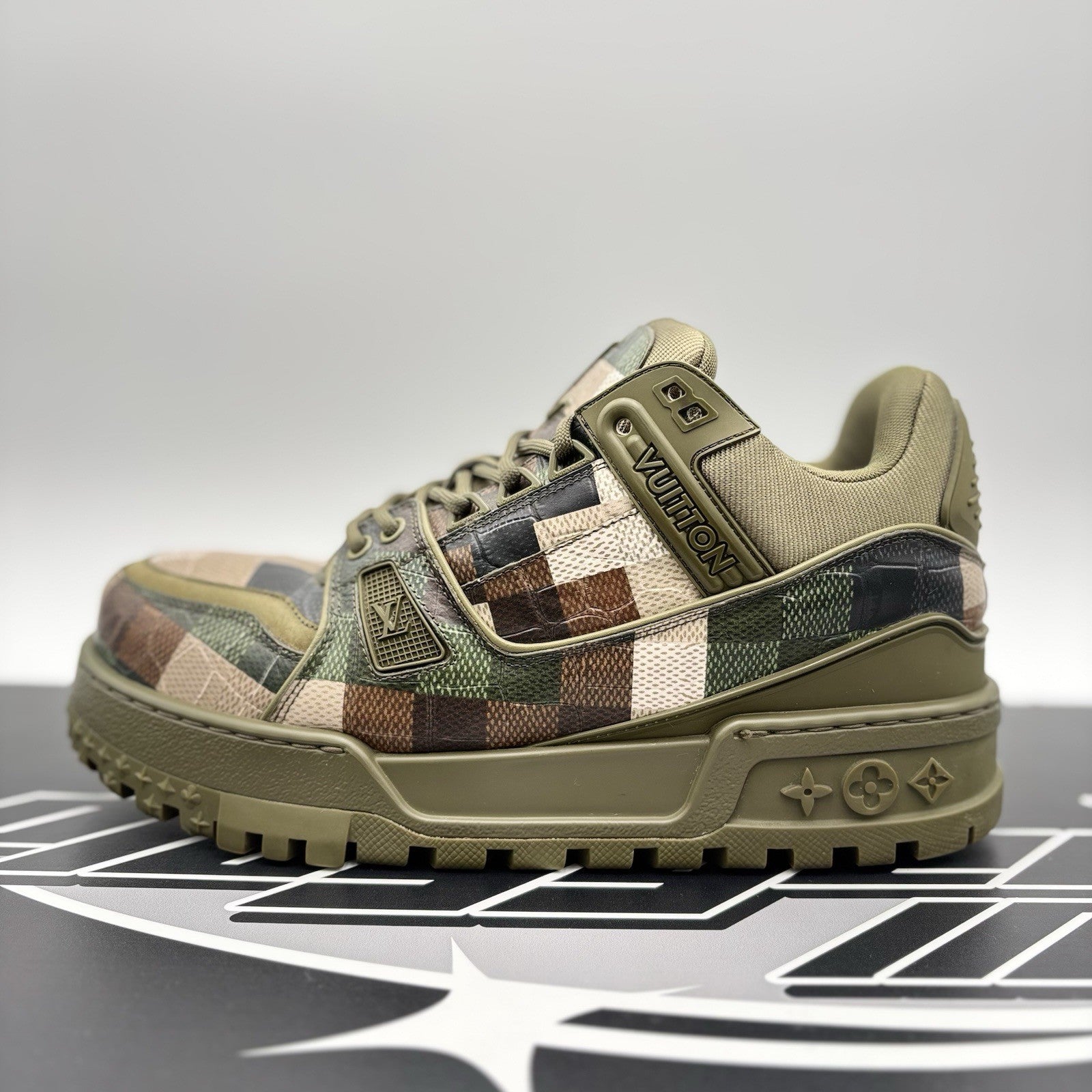 Size 12 LV (13-13.5 US) - Louis Vuitton Maxi ' Damoflage ' | GREAT CONDITION!