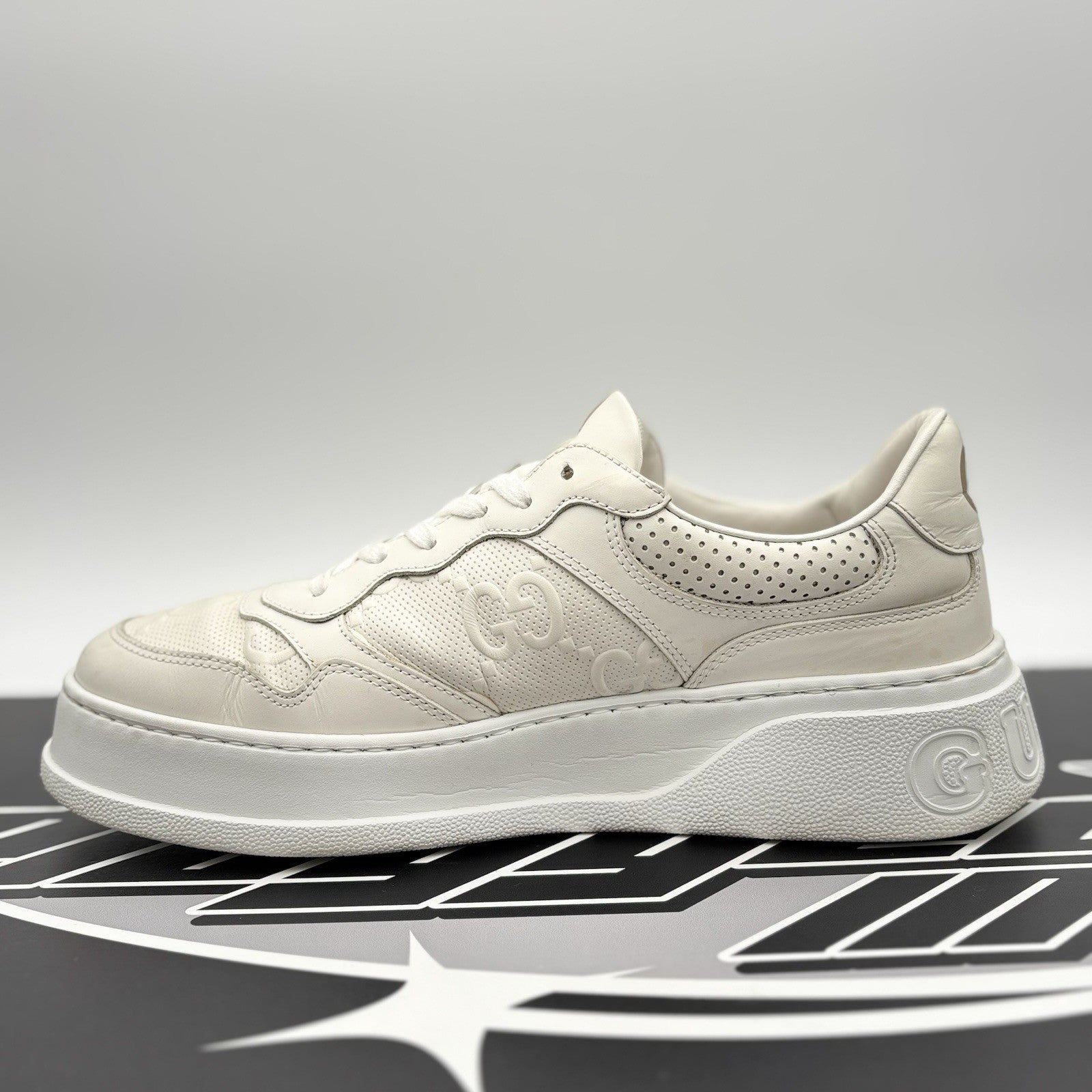 Size 8G (8.5 US) - Gucci GG Embossed ' White Leather ' | GOOD CONDITION!