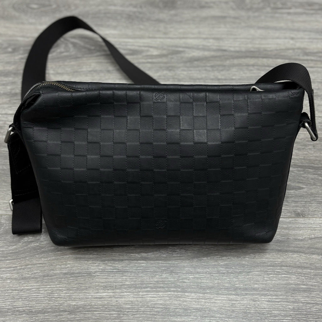 Louis Vuitton Damier Infini Discovery Messenger Bag MM Onyx ' Black ' | CLEAN!